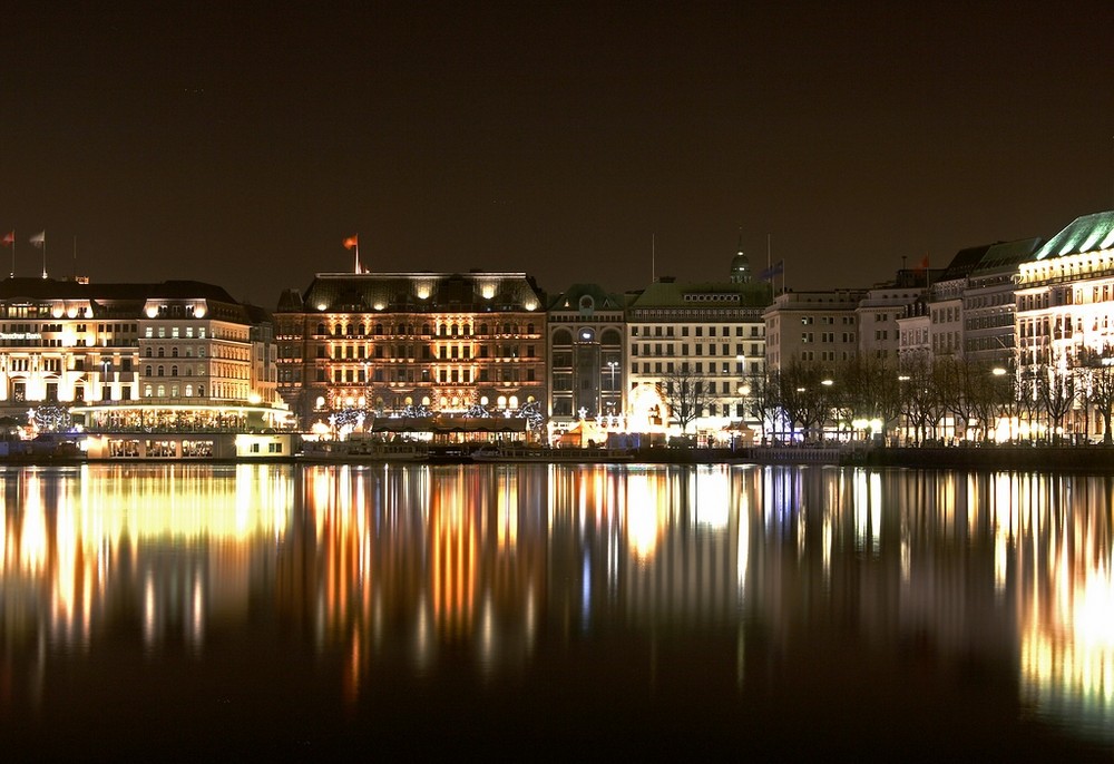 Binnenalster bei Nacht