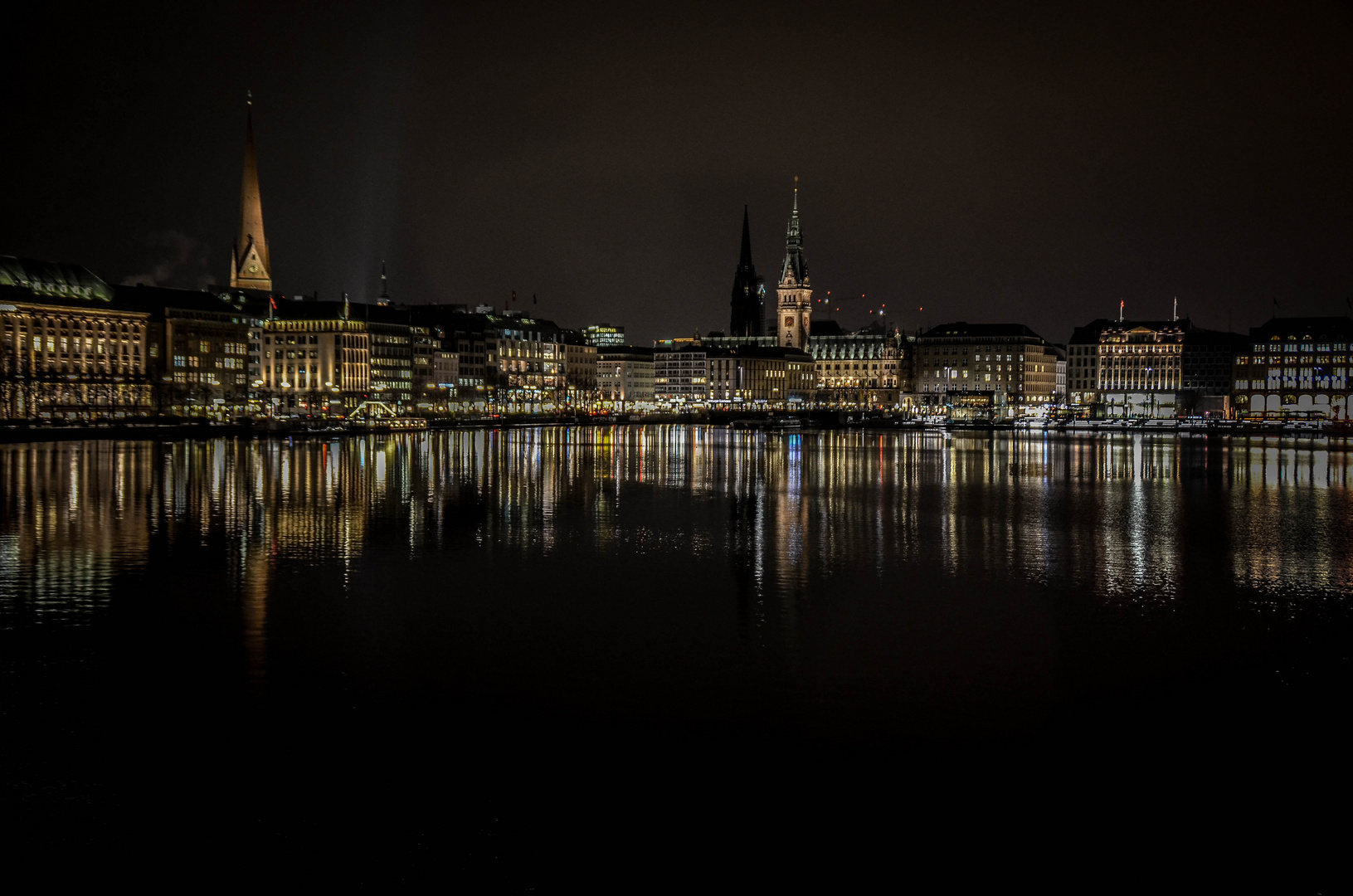 Binnenalster bei Nacht