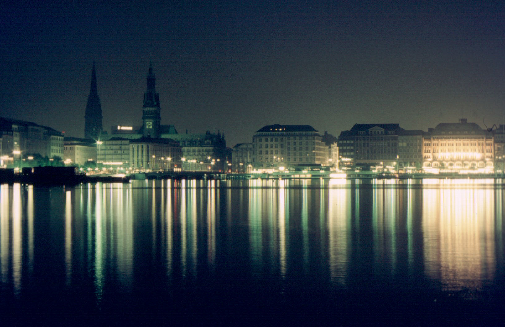 Binnenalster bei Nacht