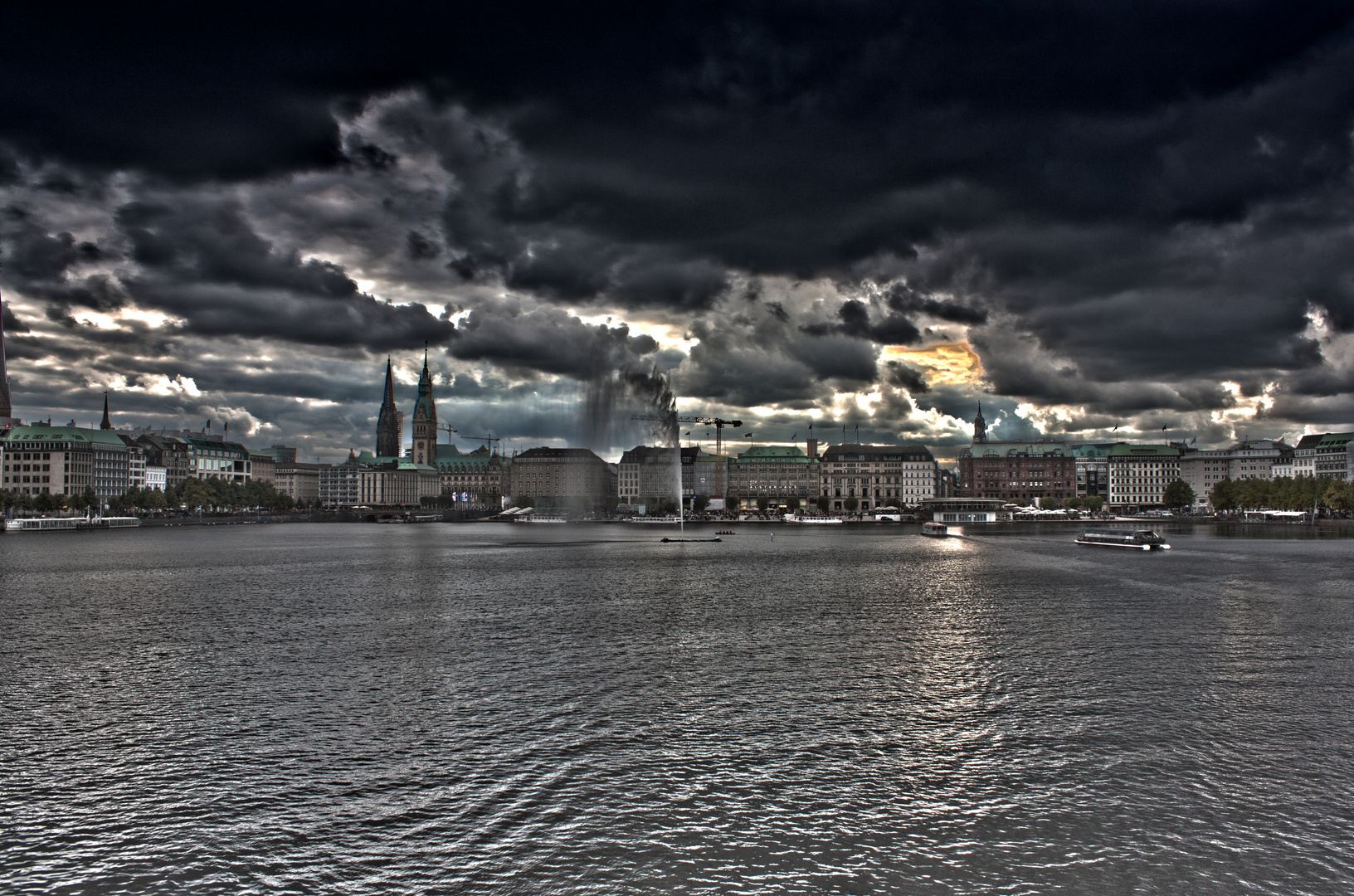 Binnenalster mit Jugfernstieg