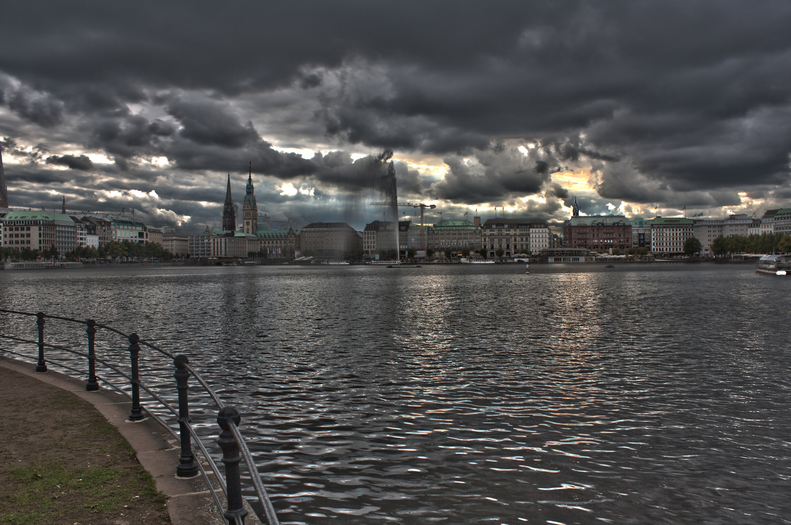 Binnenalster mit Jugfernstieg II