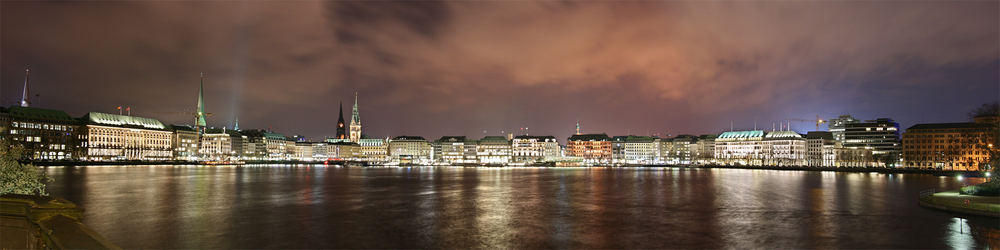 Binnenalster @ Night