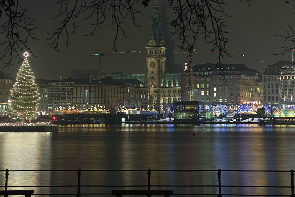 Binnenalster zur Adventszeit ...