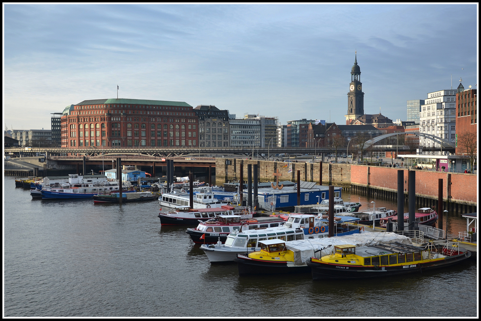 Binnenhafen an der Speicherstadt - Hamburg - Deutschland