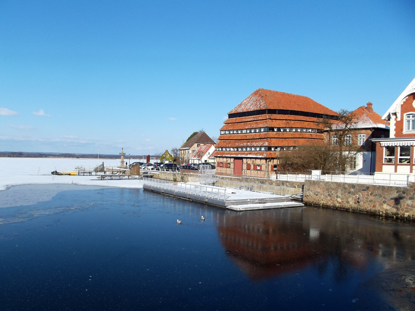 Binnenwasser in Neustadt im Februar 2012