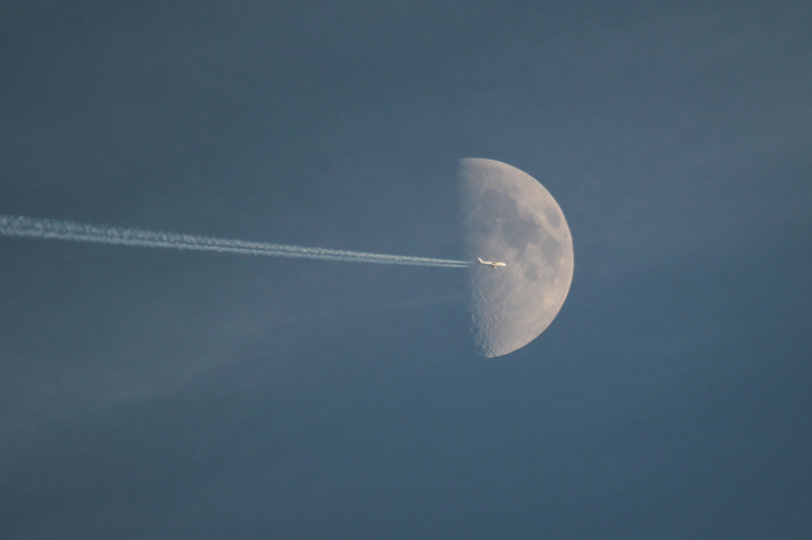 Bis zum Mond und wieder zurück