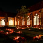 Bischofs-Friedhof im Kerzenschein