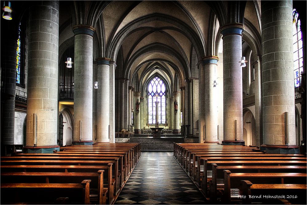 Bischofskirche des Bistums Essen ......