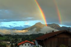 Bischofswiesen mit Regenbogen (3)