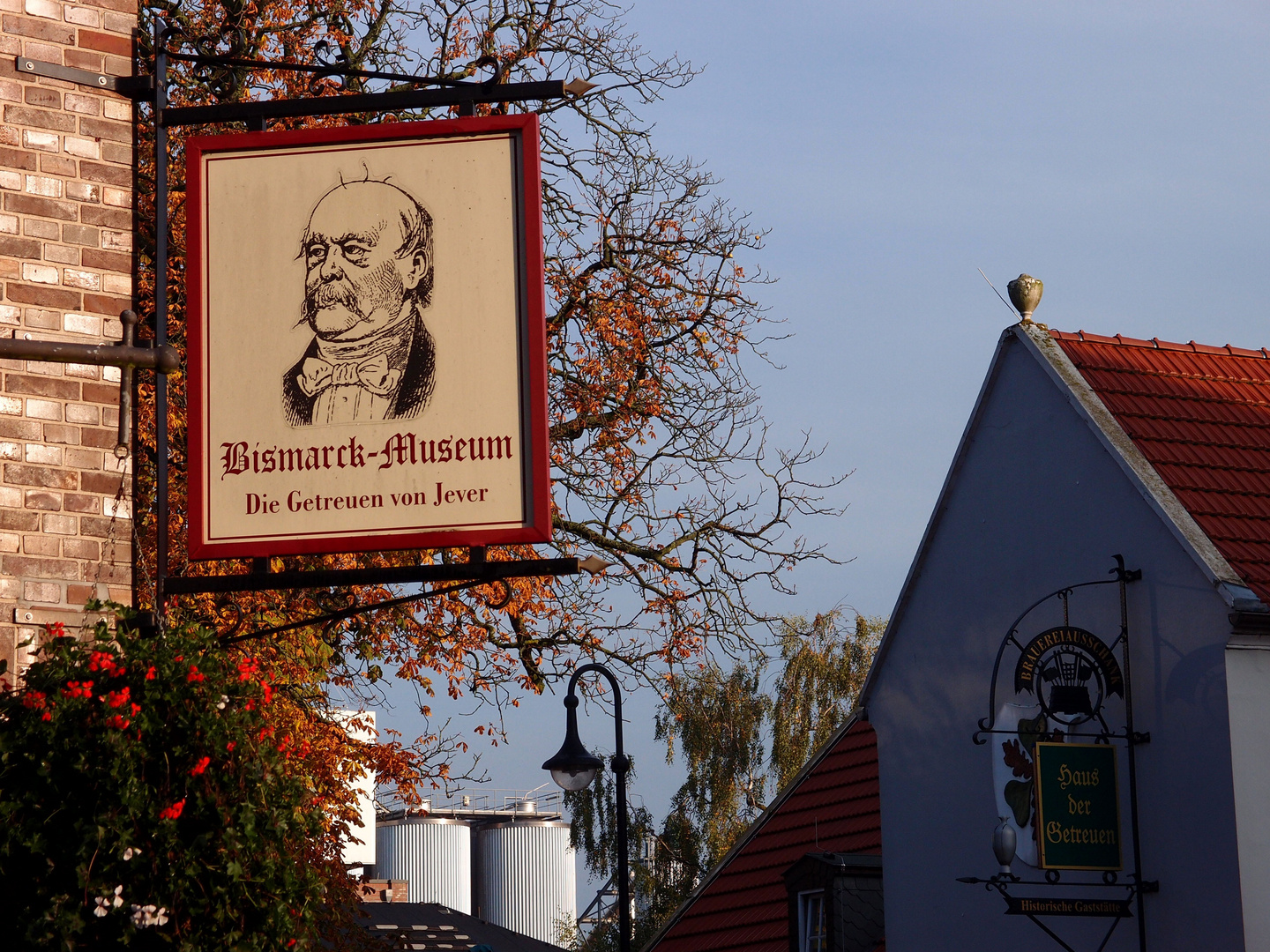 Bismarck-Museum / Jever-Brauerei / Haus der Getreuen
