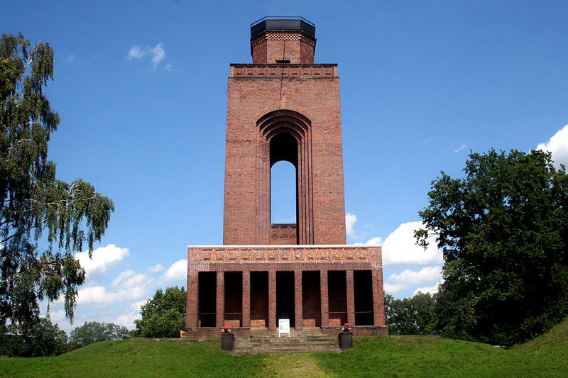 Bismarckturm in Burg (14.04.2007)