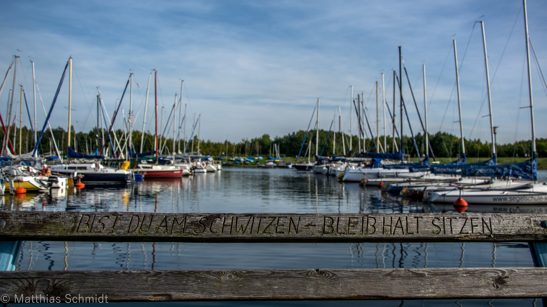 BIST DU AM SCHWITZEN - BLEIB HALT SITZEN