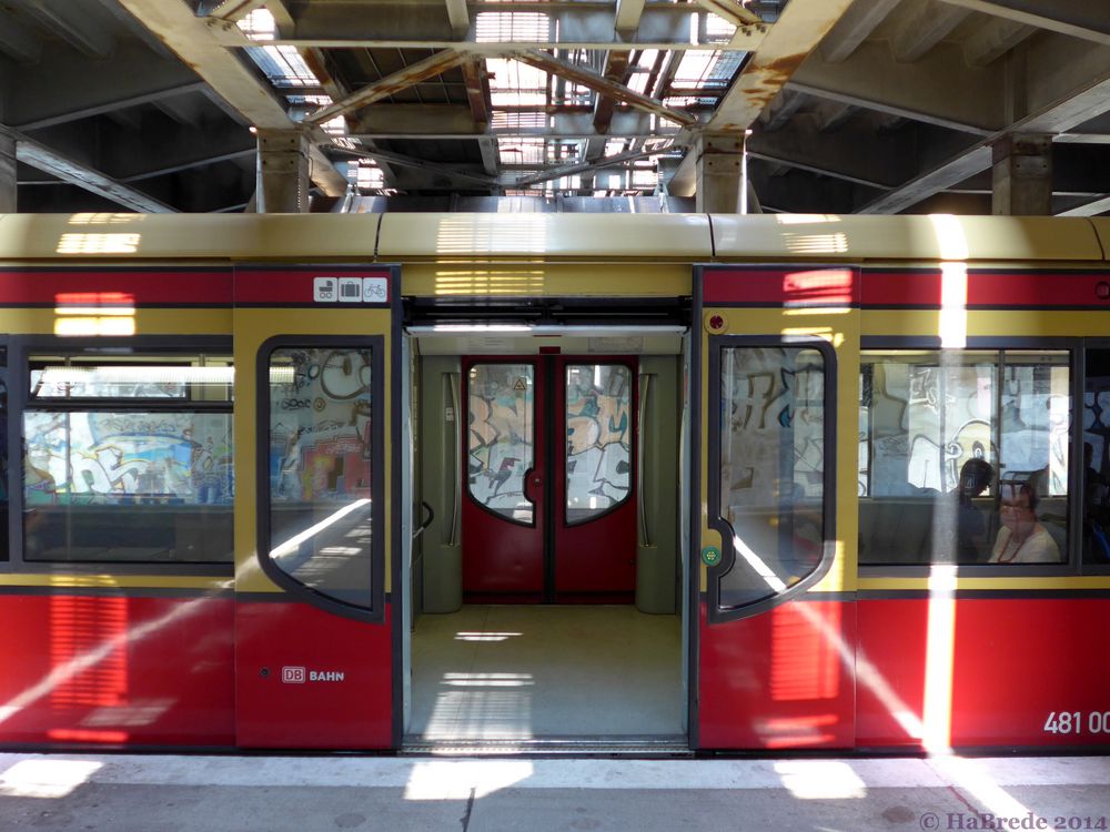 Bitte einsteigen Foto &amp; Bild | berlin, s-bahn, eisenbahn Bilder auf ...