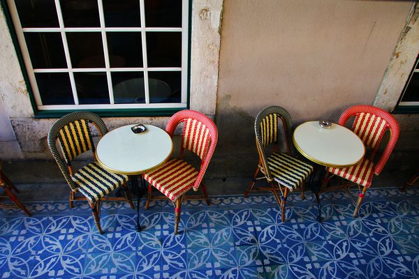 Bitte nehmen Sie Platz