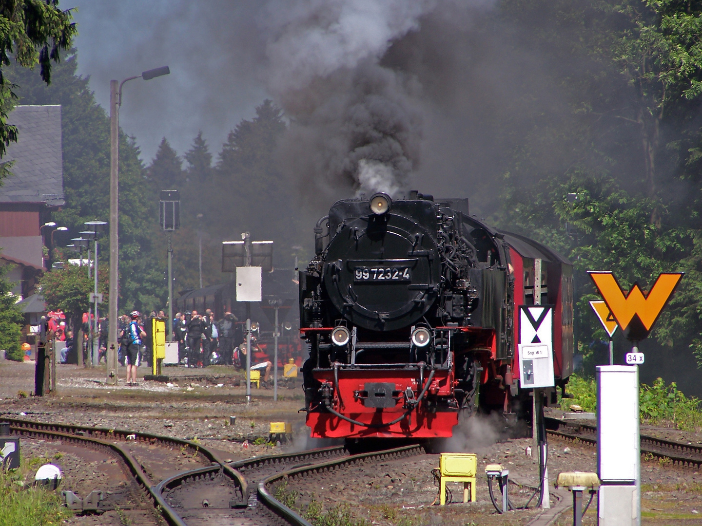 Bitte zurücktreten, der Zug fährt ab