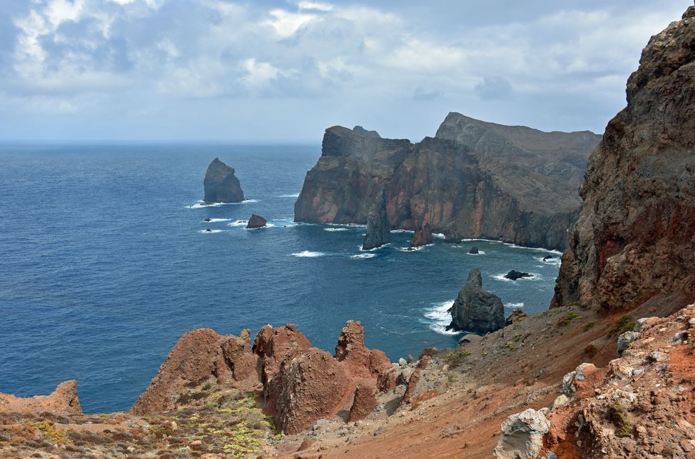 Bizarre Felsformationen der Ponta de Sao Lourenco