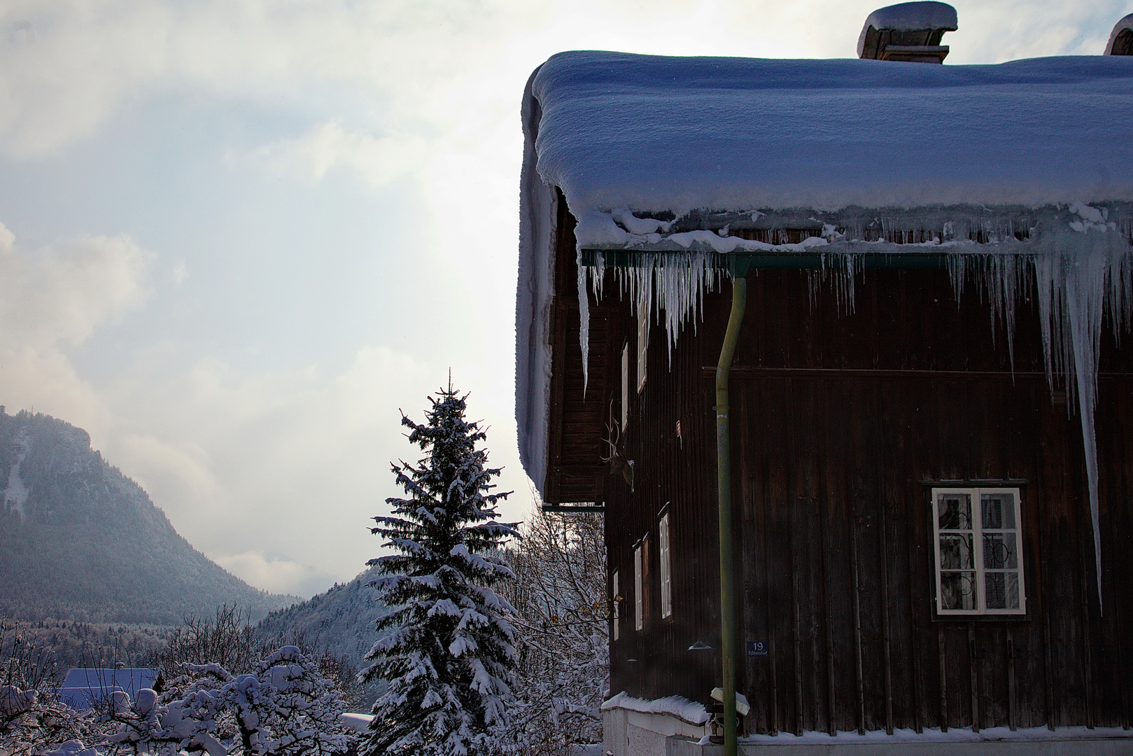 Bizarre Winteransichten bei Altaussee....