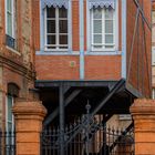 Bizarrerie architecturale, dans les rues de Toulouse.