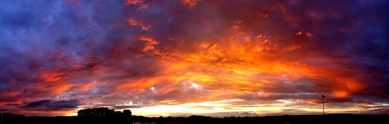 bizarres Sonnenuntergangs-Panorama