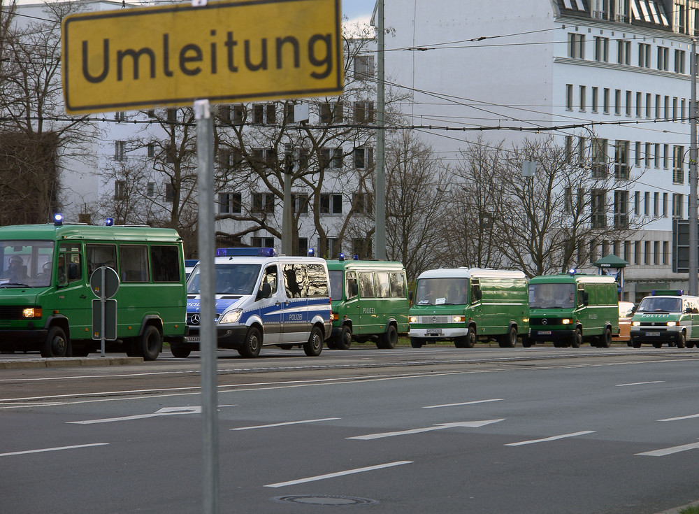 B.J. Demonstration der Macht