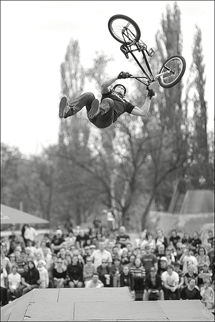 Bjoern Mager, flip 2x whip, Mellowpark