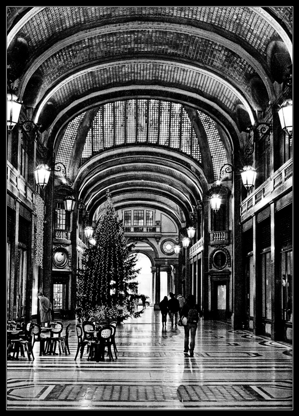 Black and white gallery