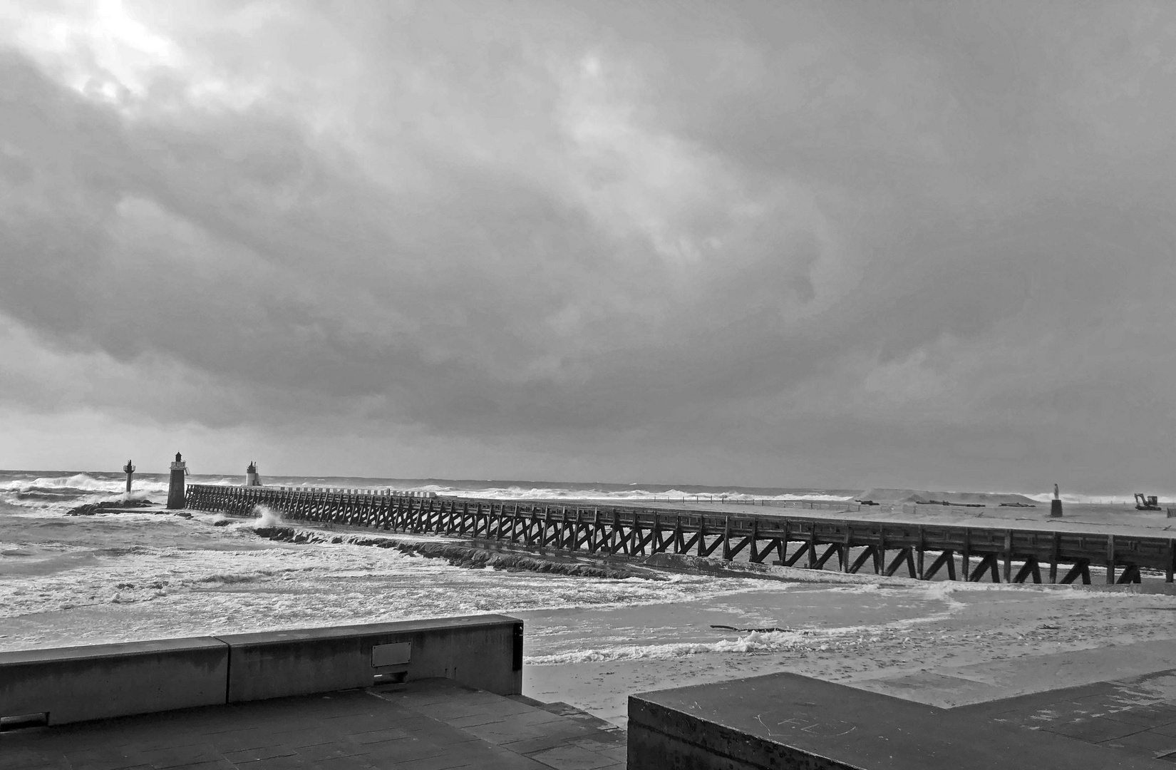 black and white pour le ponton de cap breton 