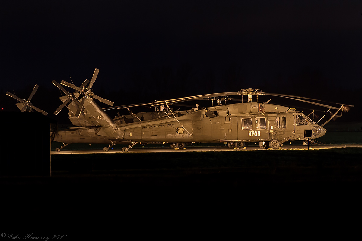 Black Hawk in der Nacht