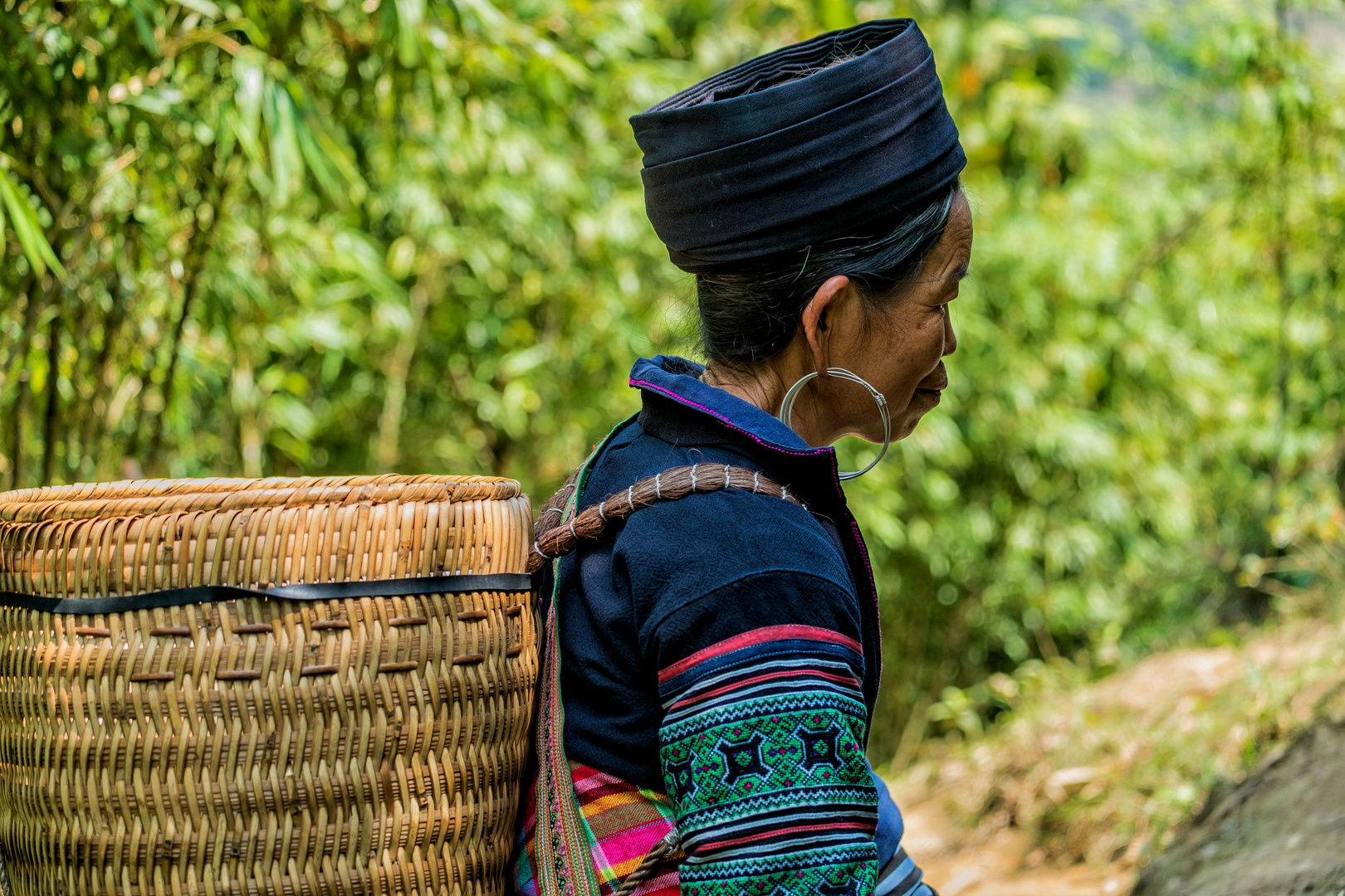 Black Hmong Dame