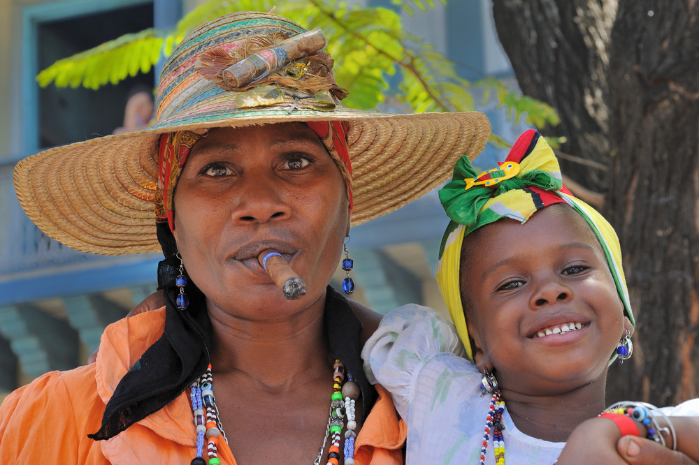 Black Lady with her Daughter 03