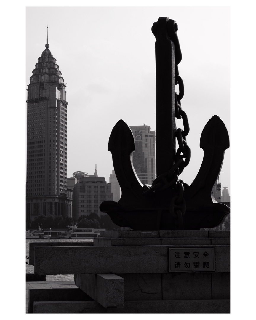 Black & white, The Bund.