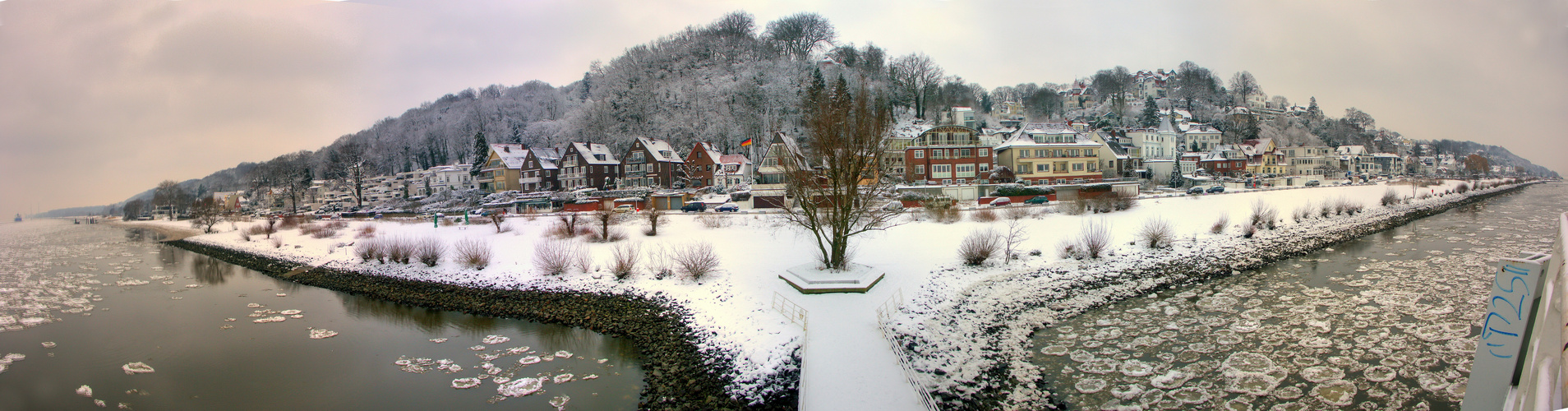 Blankenese im eisigen Griff im Februar 2010