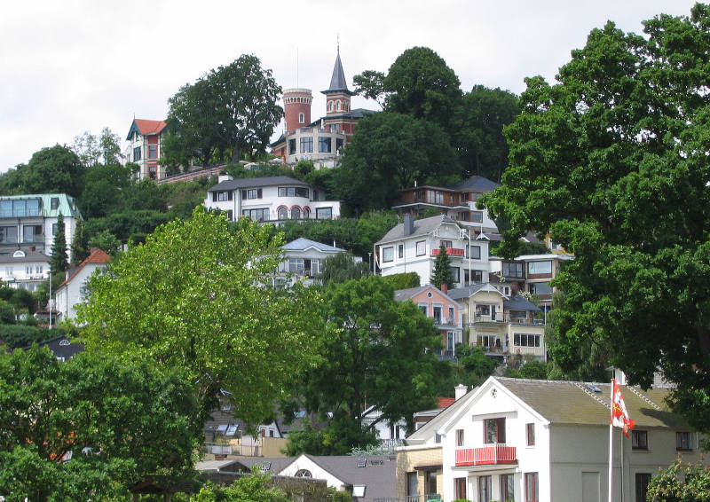 Blankenese im "flachen" Hamburg