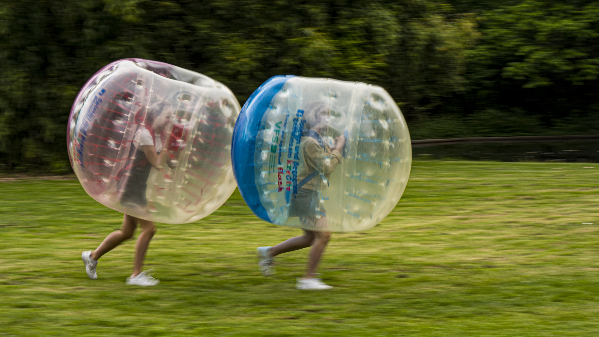 Blasenball im Park