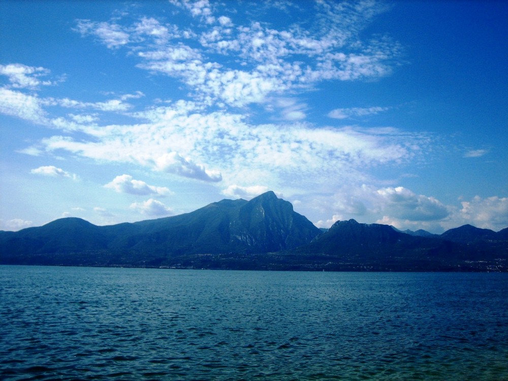 Blau blau blau - Himmel, Berge, See