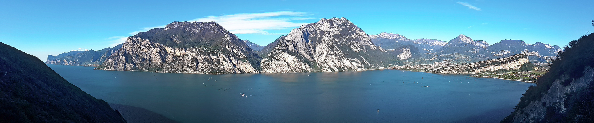 Blau, blauer, am blauesten - Der Gardasee....