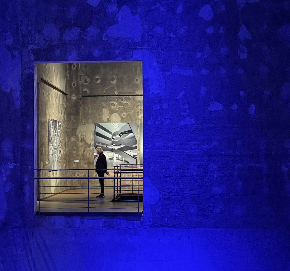 Blau