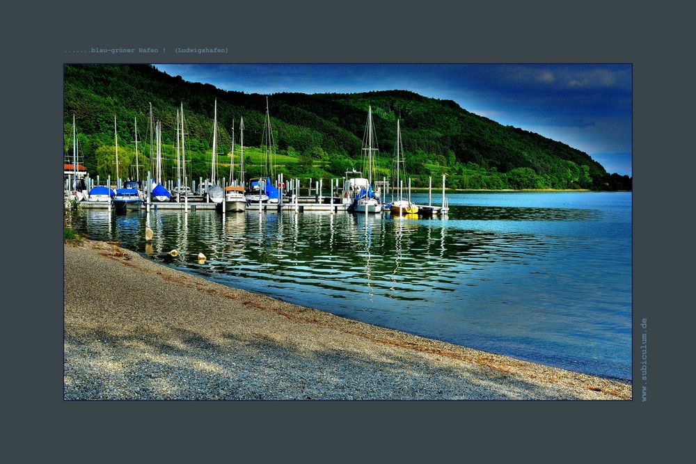 ..blau-grüner-Hafen