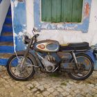 Blau-in-Blau - Motorrad "Velha"