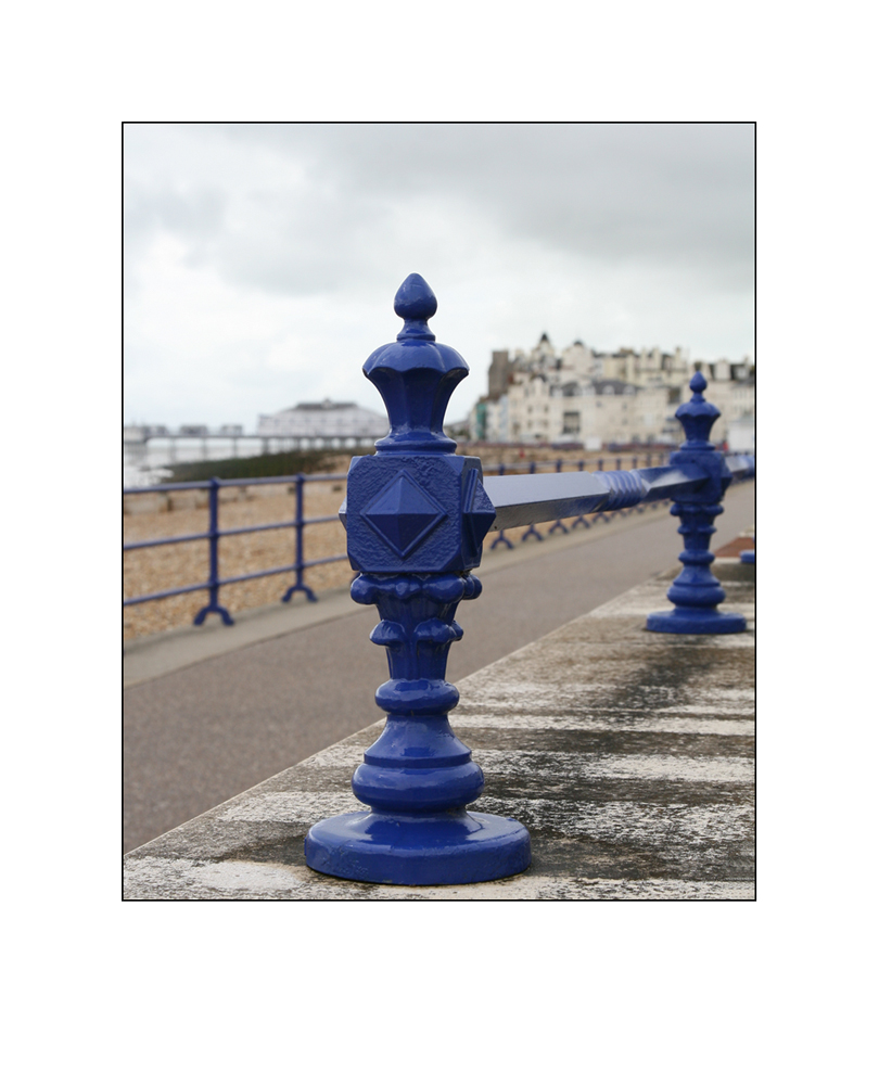 blau in Brighton