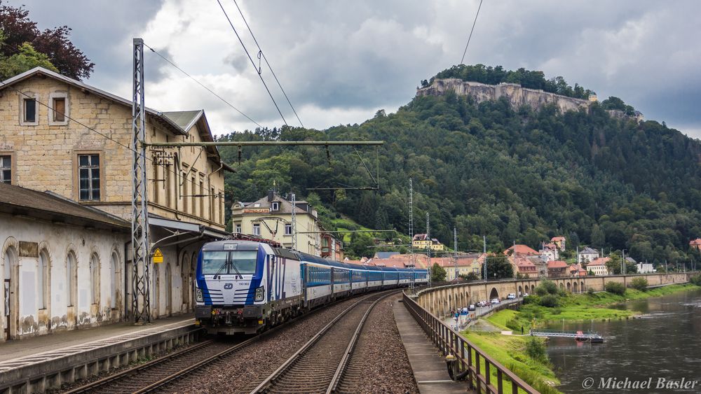 -- Blau in Königstein --