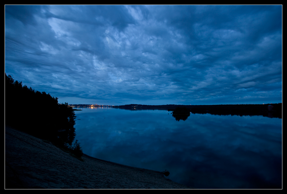 BLAU: Luleå kurz nach Mitternacht