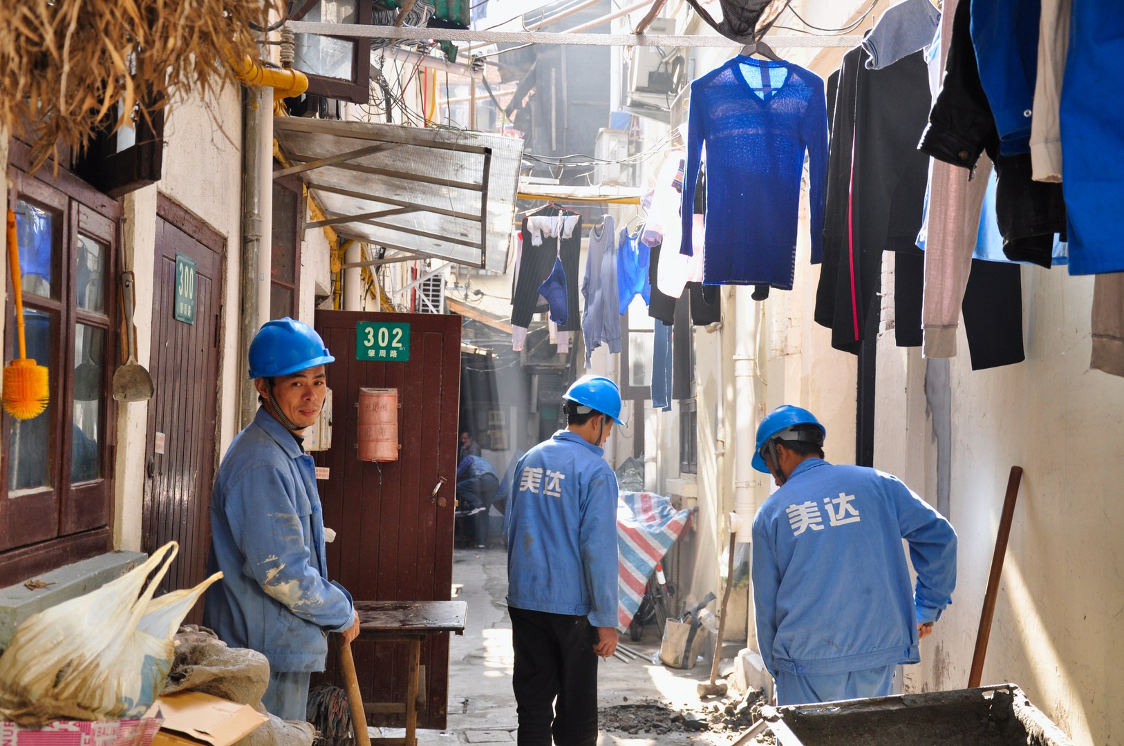 Blau und die "Blauhelme"... China Shanghai