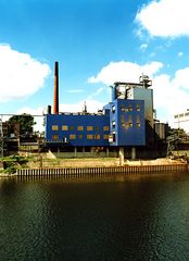 Blau und Grün im Hafen Neuss