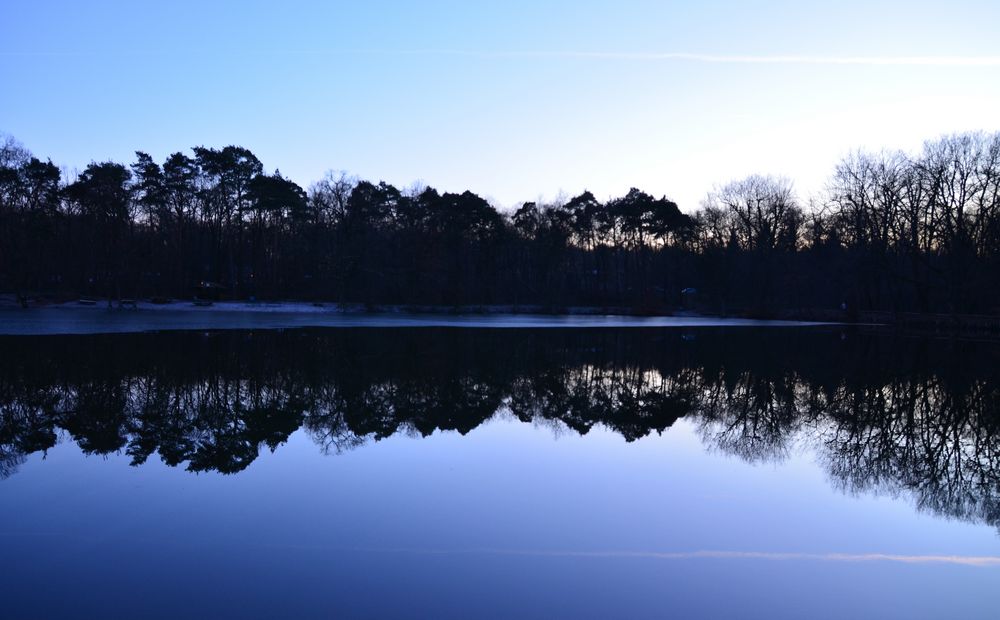 Blau verspiegelt