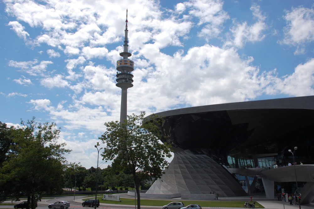 Blau weiser Himmel über München