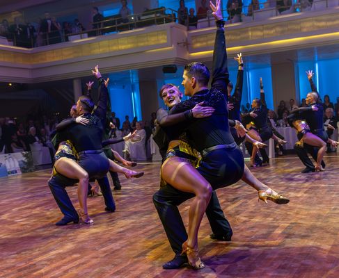 Blau-Weiss Buchholz Latein A - Deutscher Vizemeister 2024  mit "On The Floor"