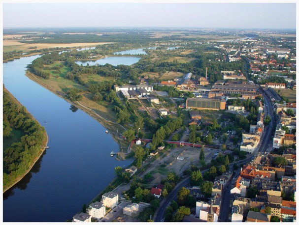 Blaue Bänder. Magdeburg an der Elbe