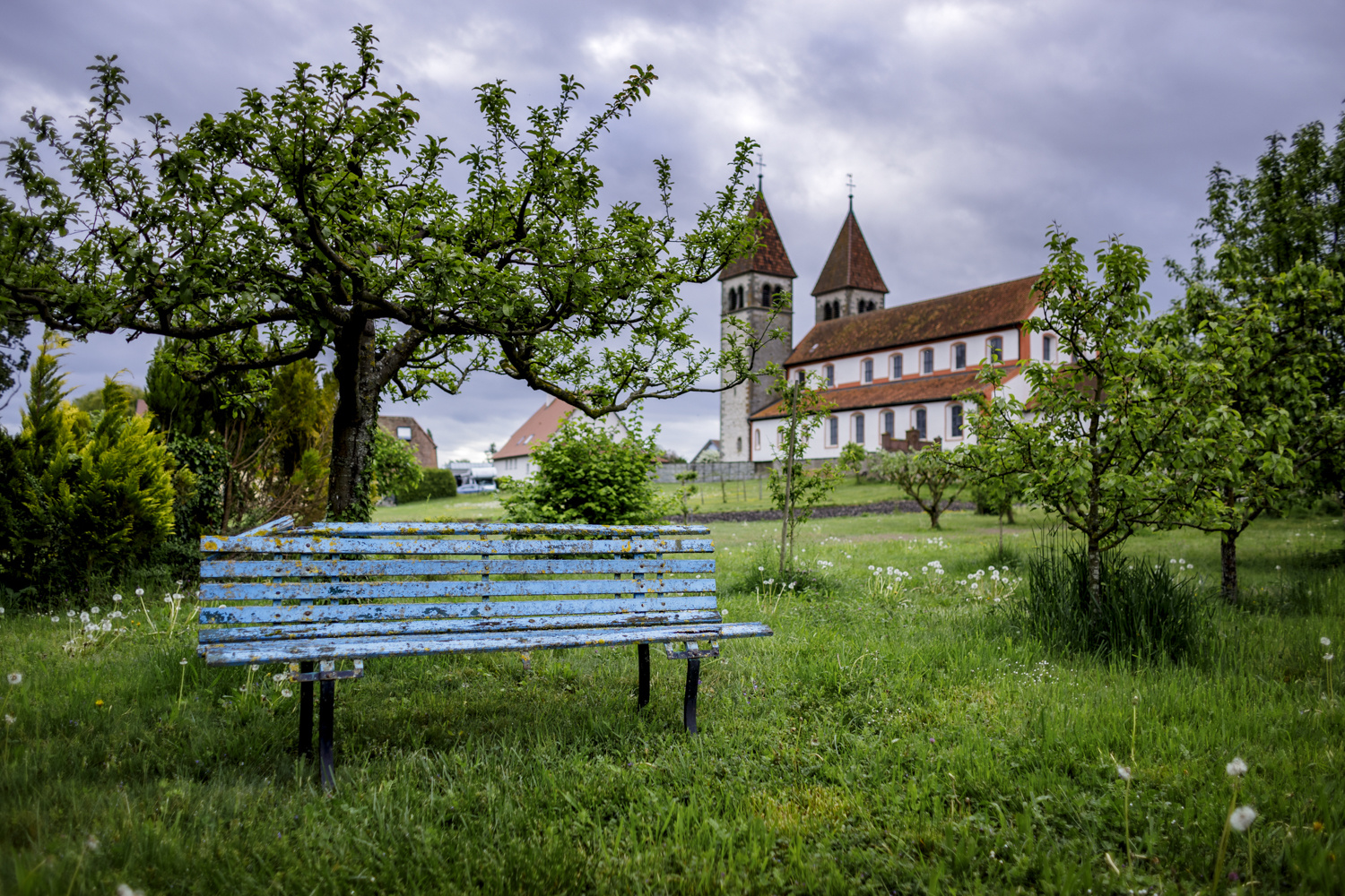 Blaue Bank