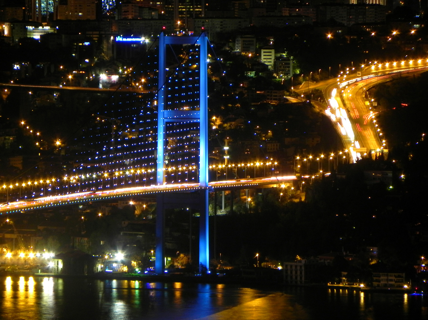 Blaue Bosporusbrücke